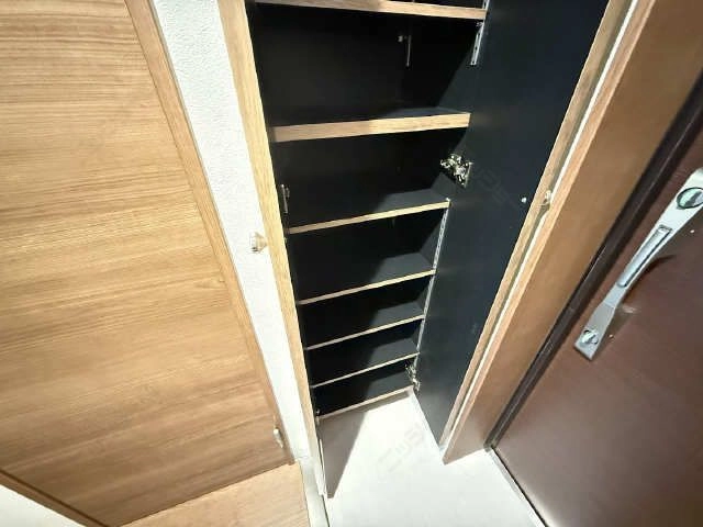 シューズボックス