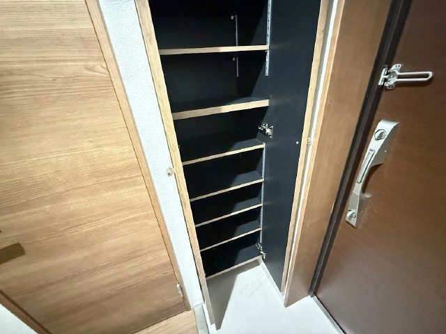 シューズボックス