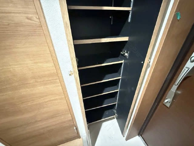 シューズボックス