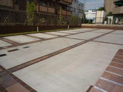  駐車場