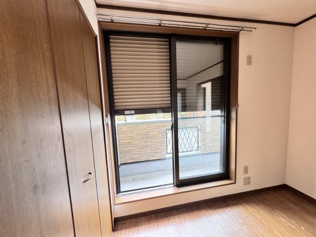 シャッター雨戸（東洋室）