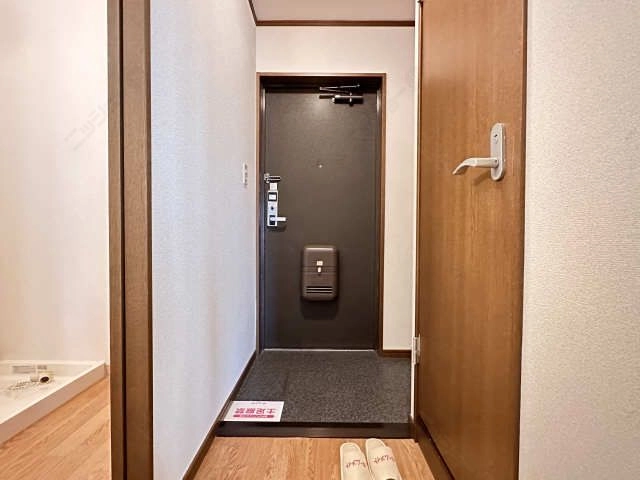 玄関内